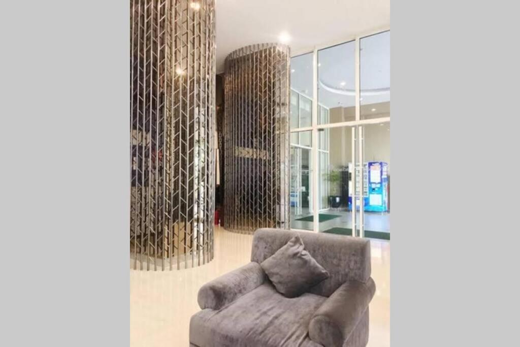 1 Bedroom Apartment Near Central Park Mall Jakarta Luaran gambar