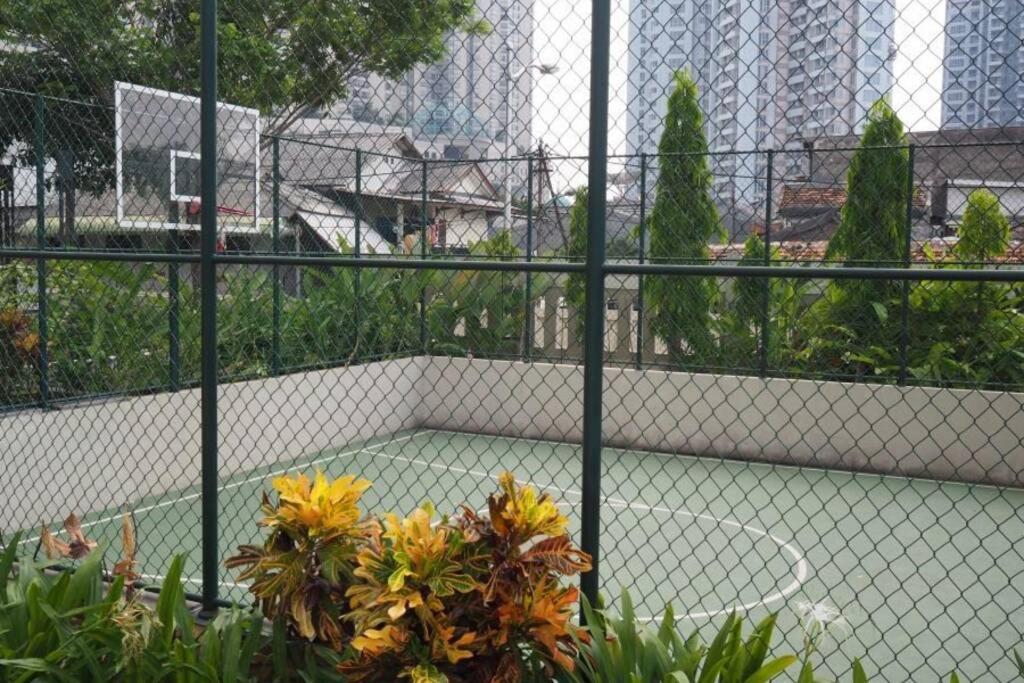 1 Bedroom Apartment Near Central Park Mall Jakarta Luaran gambar
