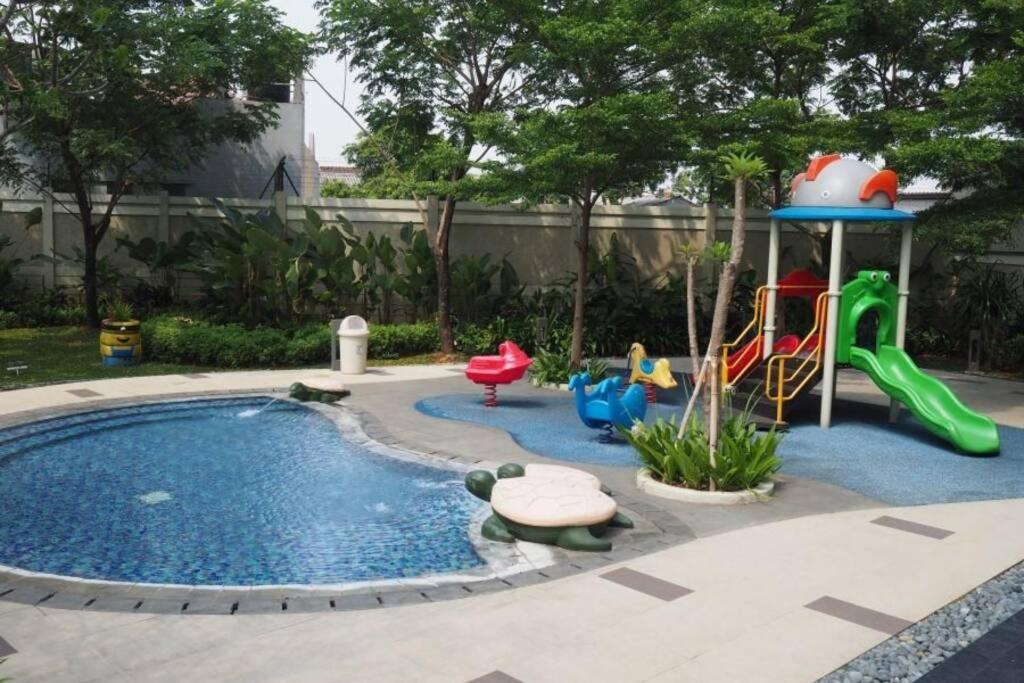 1 Bedroom Apartment Near Central Park Mall Jakarta Luaran gambar