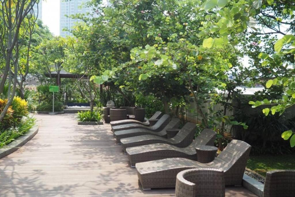 1 Bedroom Apartment Near Central Park Mall Jakarta Luaran gambar